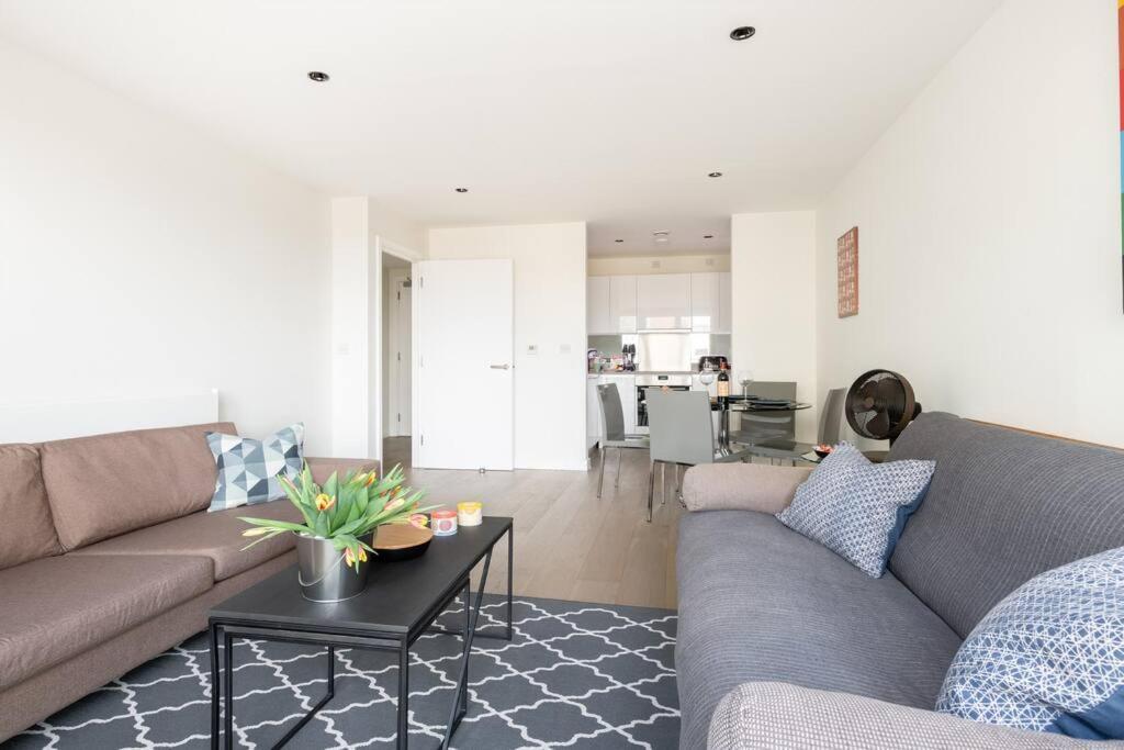Modern & Comfortable Flat - Tobacco Dock - Wapping *