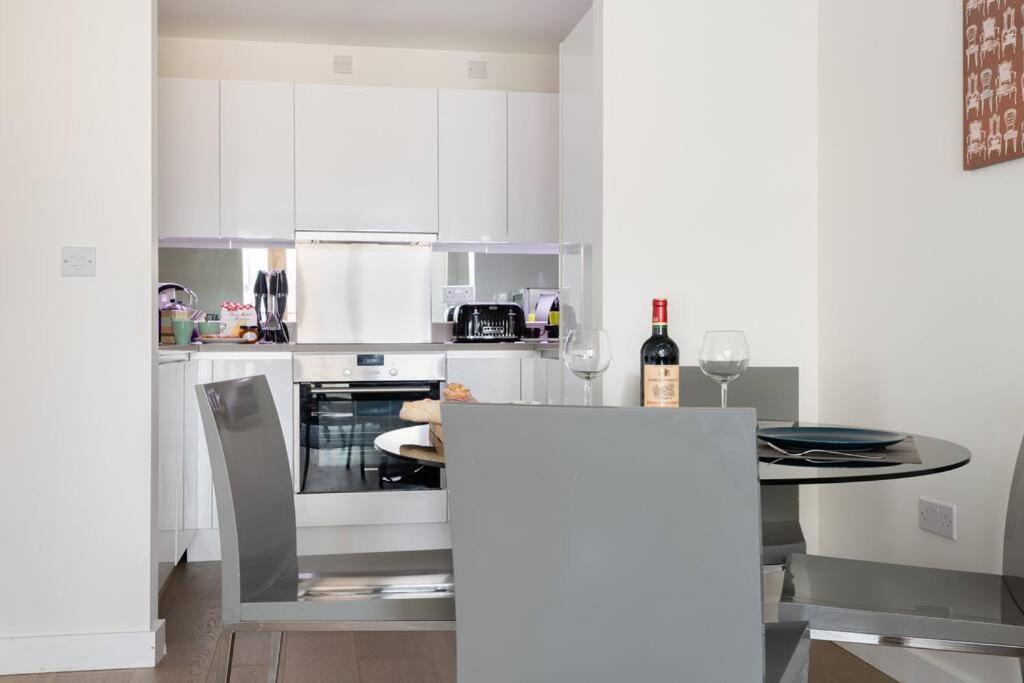 Modern & Comfortable Flat - Tobacco Dock - Wapping Appartamento *