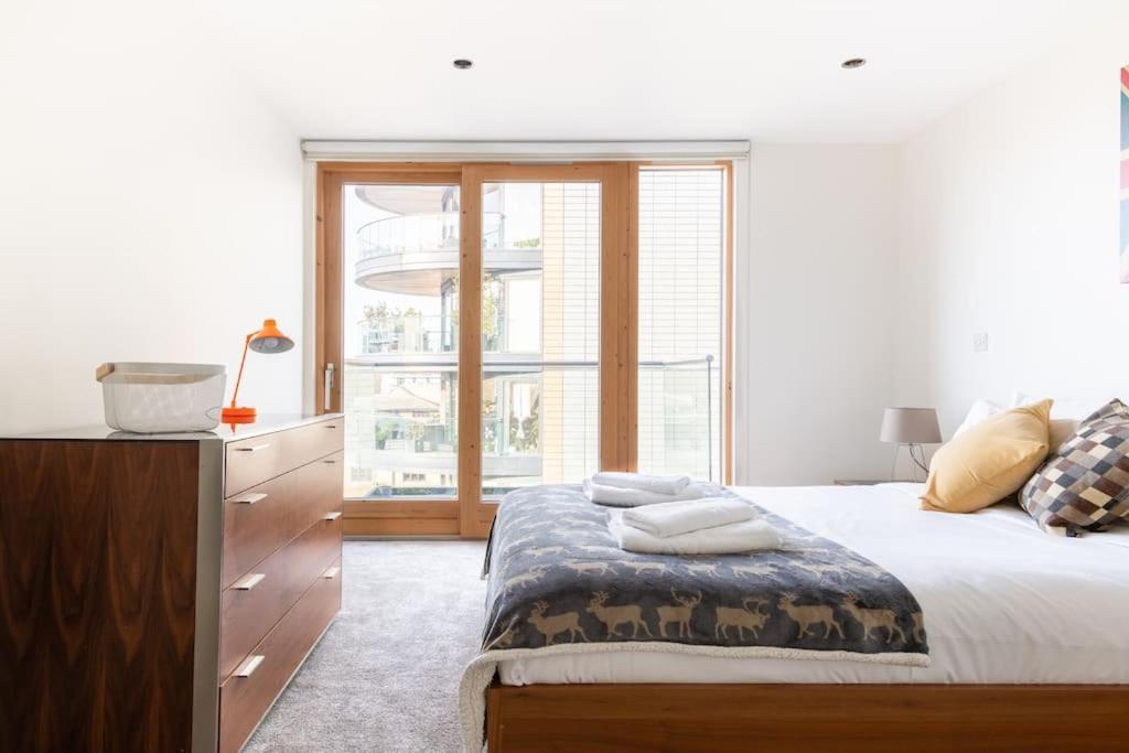 Modern & Comfortable Flat - Tobacco Dock - Wapping Appartamento
