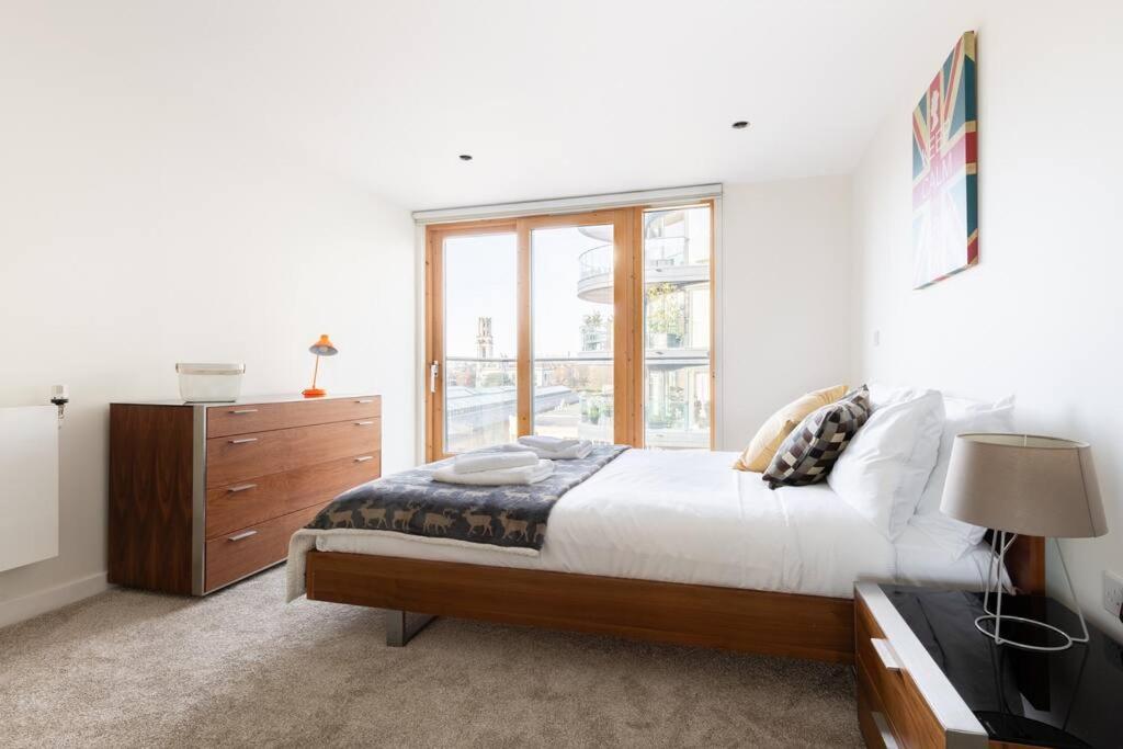 Appartamento Modern & Comfortable Flat - Tobacco Dock - Wapping Londra